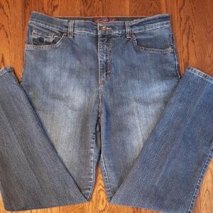 Gloria Vanderbilt Women's 12 Straight Leg Denim Blue Jeans Amanda Style